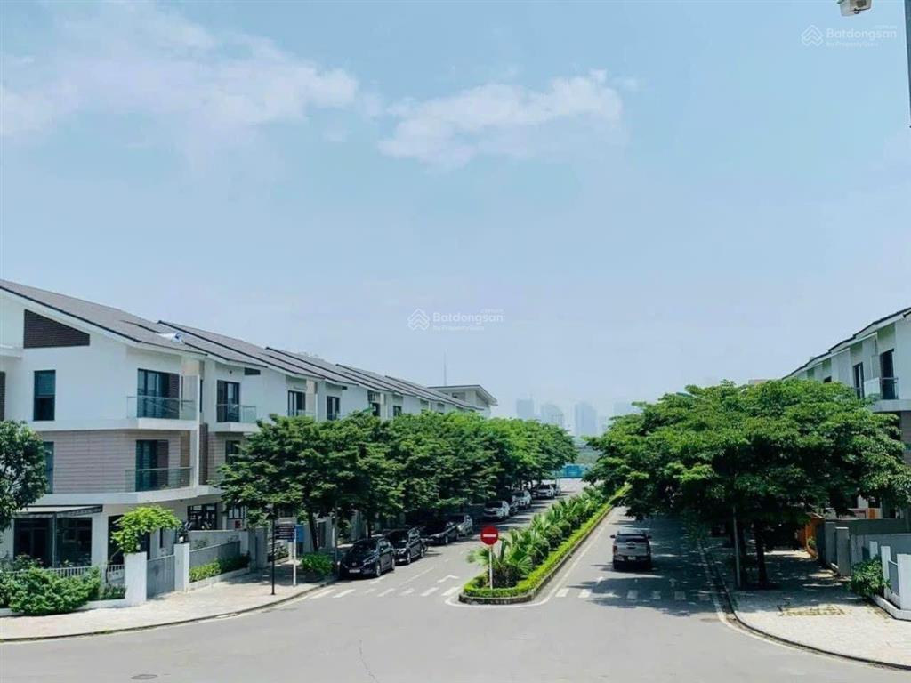 Cần bán biệt thự dương nội. hướng đông nam. sổ đỏ sẵn sàng giao dịch. 0983 983 ***