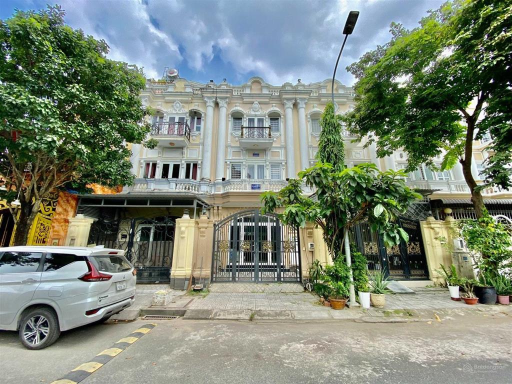 Giá rẻ nhất khu vực chỉ 8.8 tỷ nhà phố 1 trệt 3 lầu 5pn tại cát lái shr hướng tây bắc