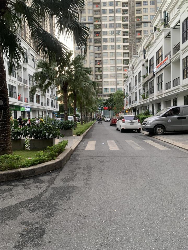 Shophouse vinhomes gardenia hàm nghi vỉa hè mênh mông vị trí cực vip kinh doanh, 42 tỷ
