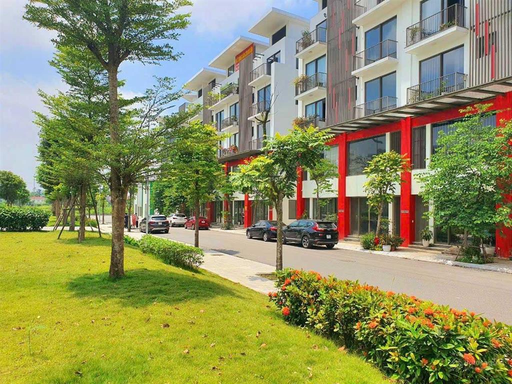 Cần bán gấp nhà phố khai sơn 85m2 (lô góc) view hồ điều hòa 15ha, siêu vip. 0985 575 ***