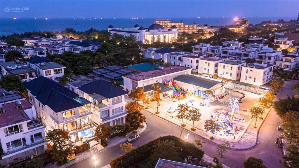 Cần bán nhanh căn biệt thự view biển giá 11,5 tỷ