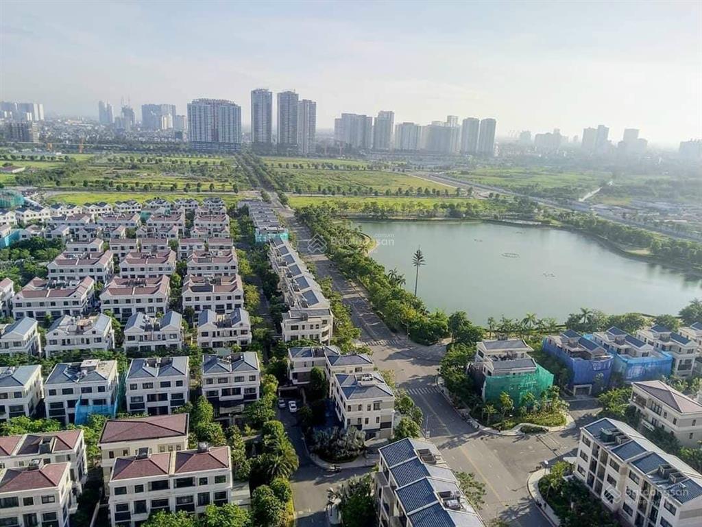 Chính chủ cần tiền bán biệt thự 220m2 starlake tây hồ tây gần hồ điều hòa, mặt tiền 15m