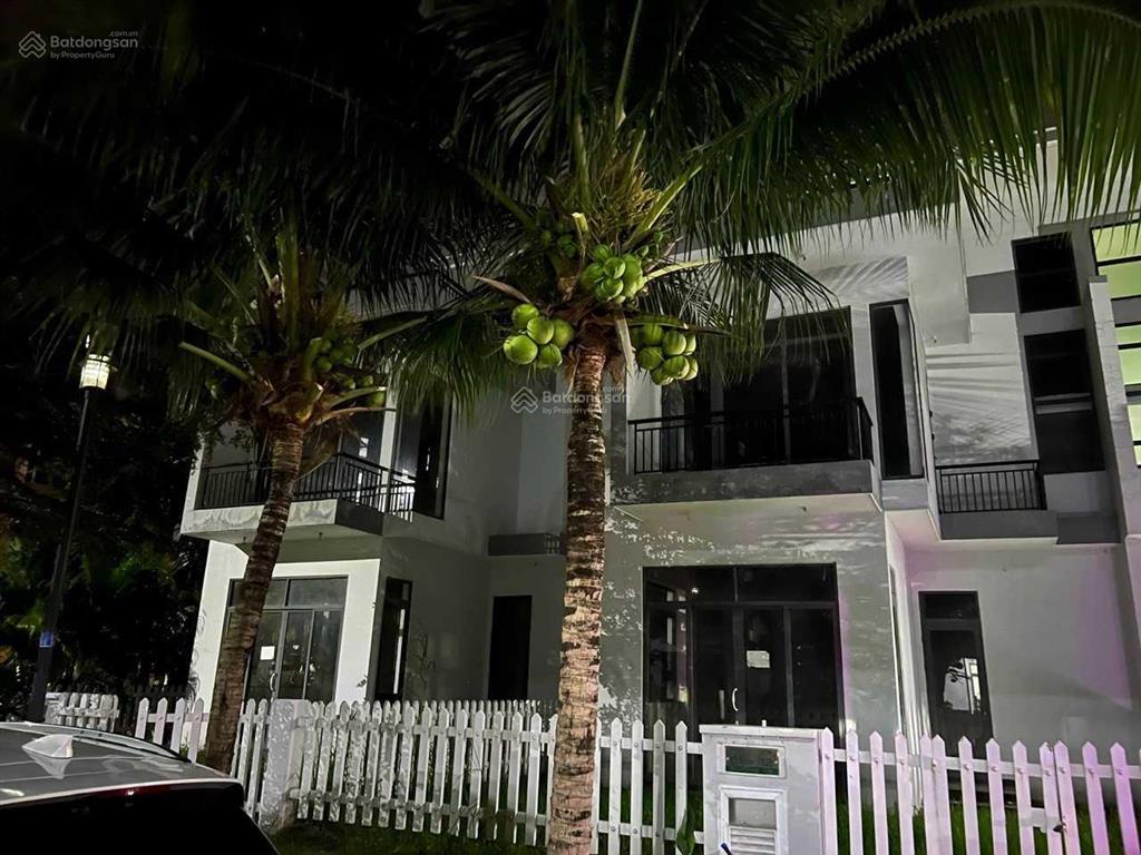 Bán gấp biệt thự và nhà phố bella villa thị trấn đức hòa long an 5x15 và 8x16m, giá 2 tỷ 350 shr