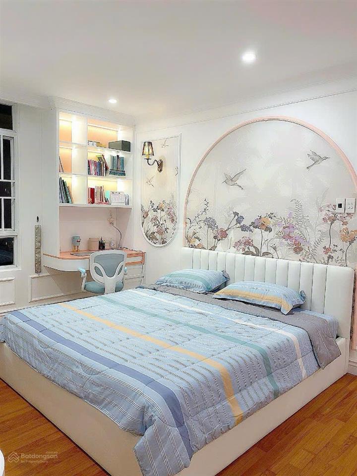 Bán nhanh căn hộ giai việt 3pn 150m2 sẵn decor siêu xinh vị trí đẹp, sổ hồng vĩnh viễn có tttm