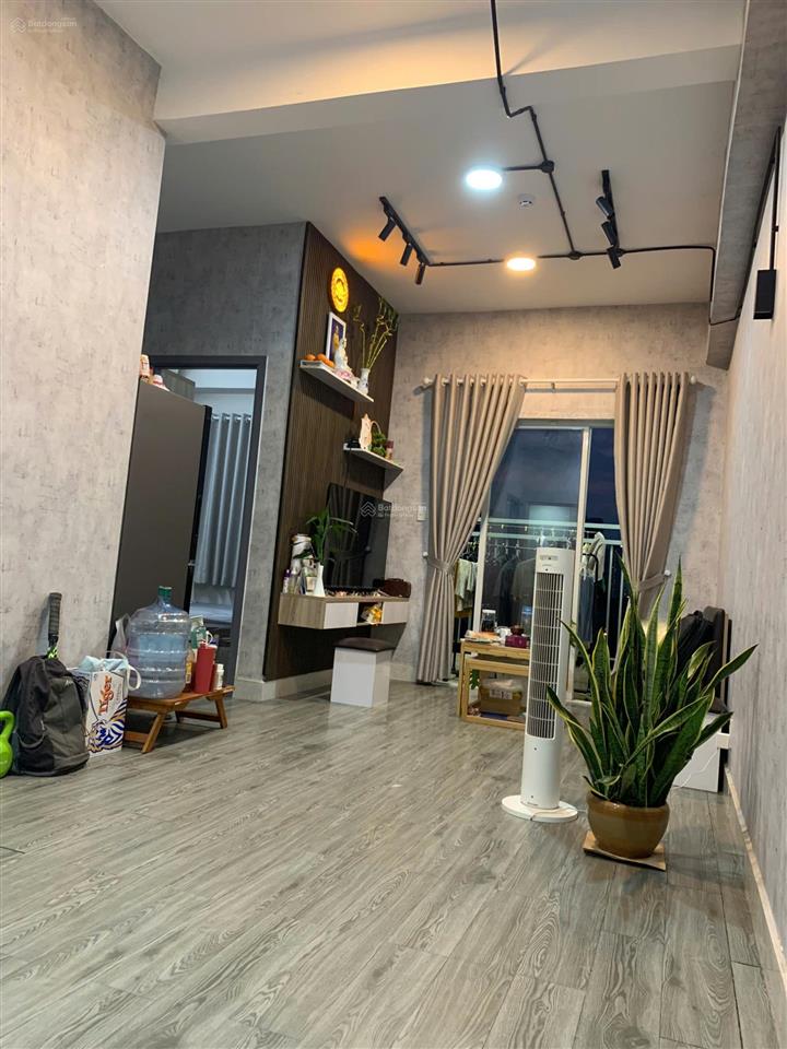 Suất nội bộ căn blusky tower giá 2.950 tỷ căn 67m2. 0909 456 ***