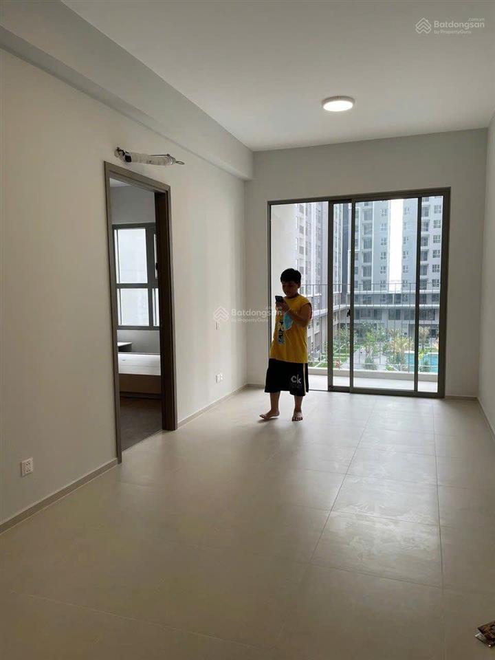 Bán gấp căn góc 2n + 2vs 69m2 giá 3.55tỉ , để lại toàn bộ nội thất như hình, view siêu phẩm block d