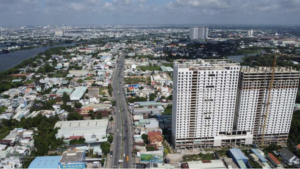Diện tích 89,8m2 (ngang 6m dài 15m) đường xe hơi kế bên căn hộ a&t riverside giá tốt 3,45 tỷ