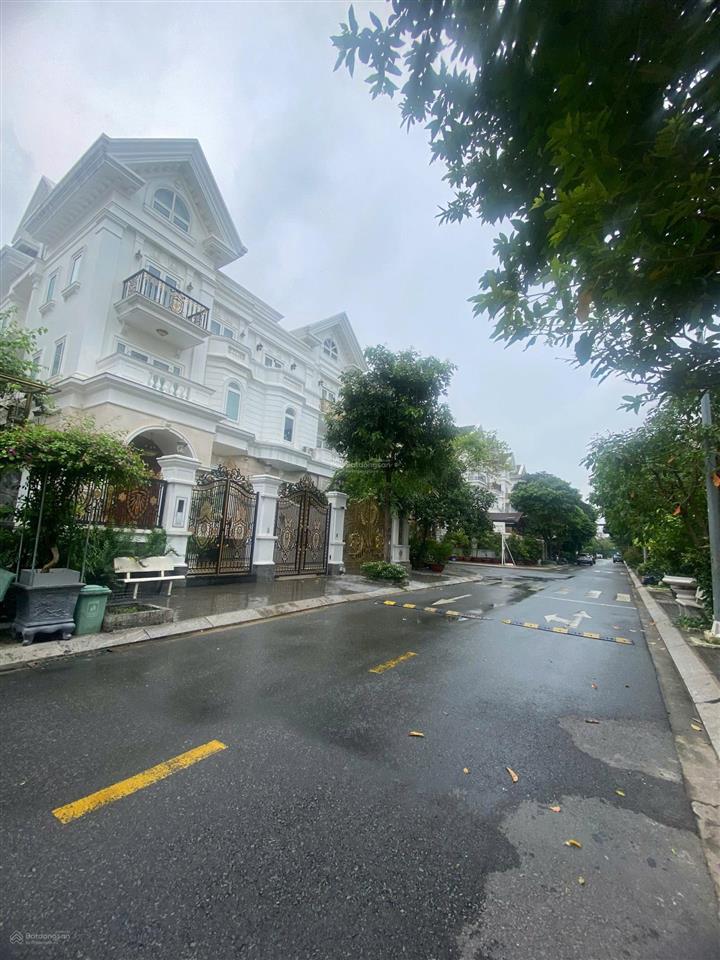 Biệt thự 2 mặt tiền thiết kế cao cấp cityland, dt 13.6x20m, nhà có thang máy full nt