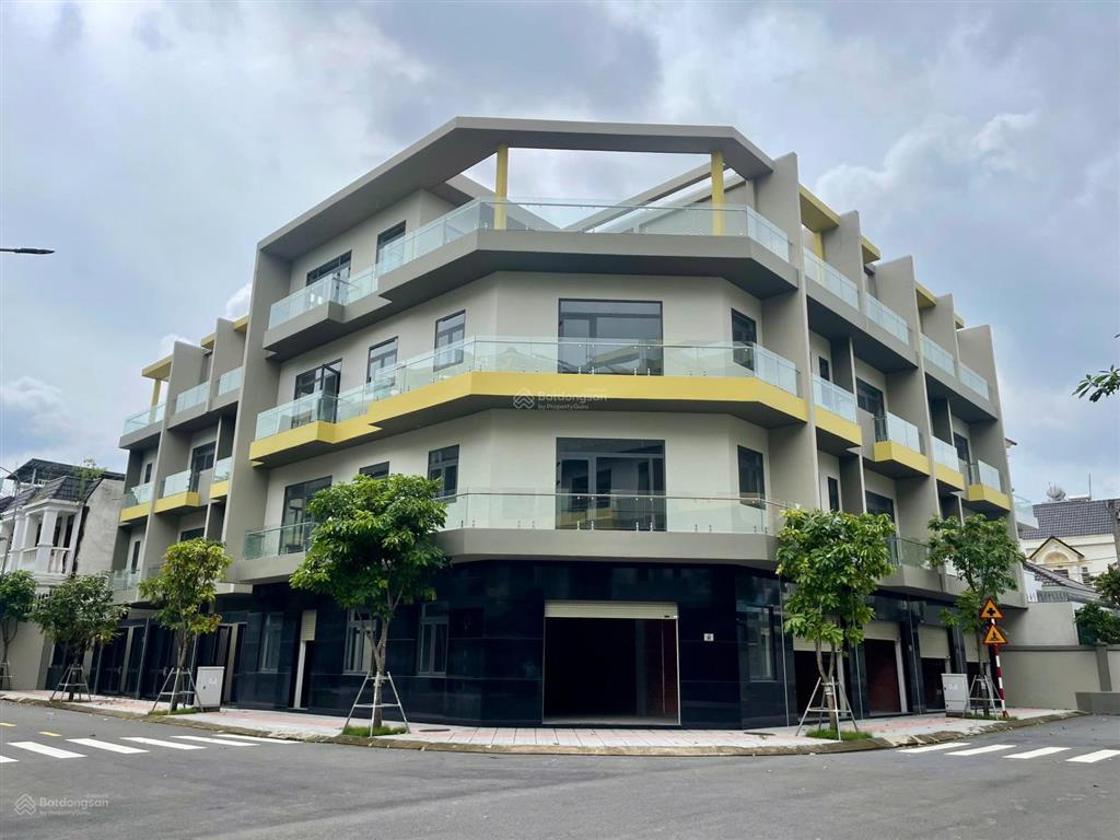 Cơ hội duy nhất sở hữu nhà phố 5pn 6wc tại khu đô thị compound bcons univalley làng đại học qgtphcm