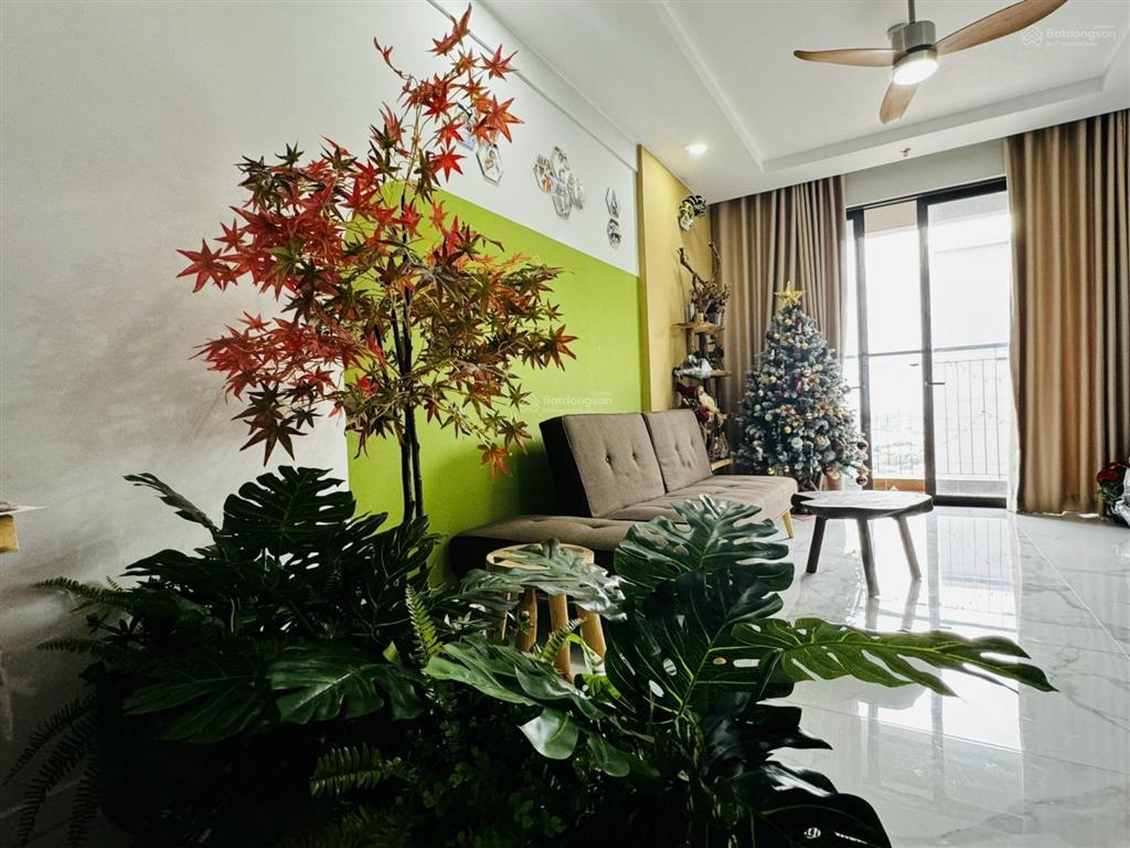 Bán gấp 2pn~85m2 opal boulevard hướng đông nam, tặng nội thất.