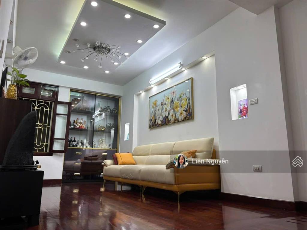Bán nhà mặt phố trần quốc toản, 20m2, 5 tầng thông sàn, mặt tiền 4.2m, 14.5 tỷ, thu 30tr/tháng