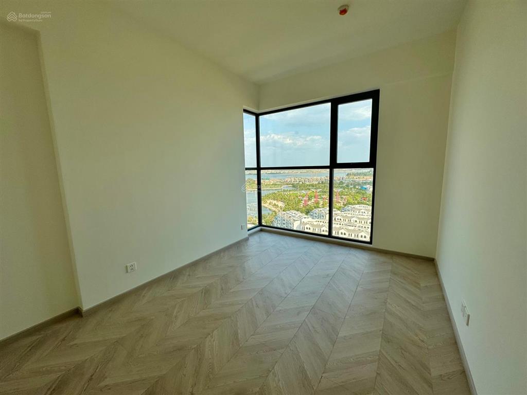 Chính chủ cần bán gấp 3pn2wc view công viên 36ha giá 8tỷ6 bao thuế phí tại masteri centre point
