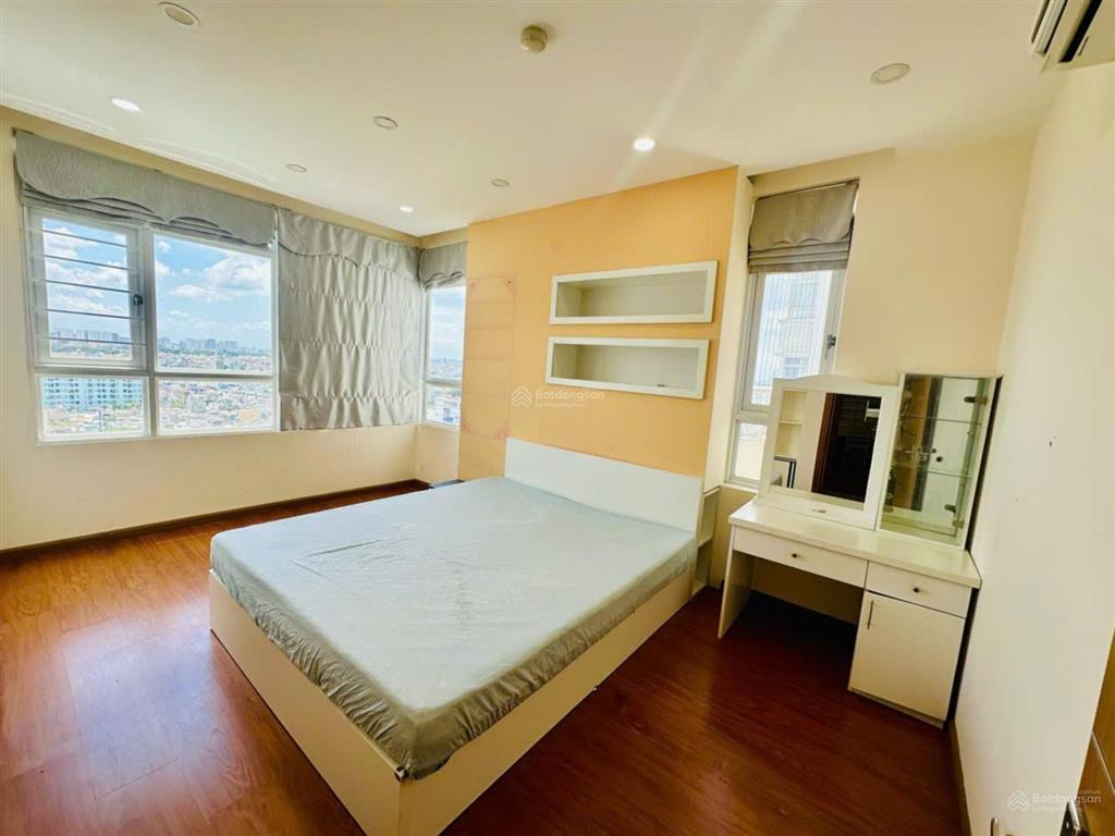 Bán gấp. him lam chợ lớn, 4,7 tỷ, 83m², tặng nội thất đẹp. 0903 675 ***