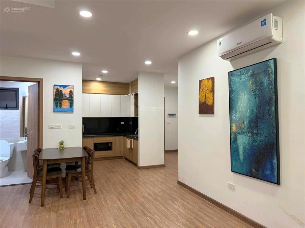 Chính chủ bán căn 94m2 full đồ tầng trung cao thoáng mát giá 6.4 tỷ