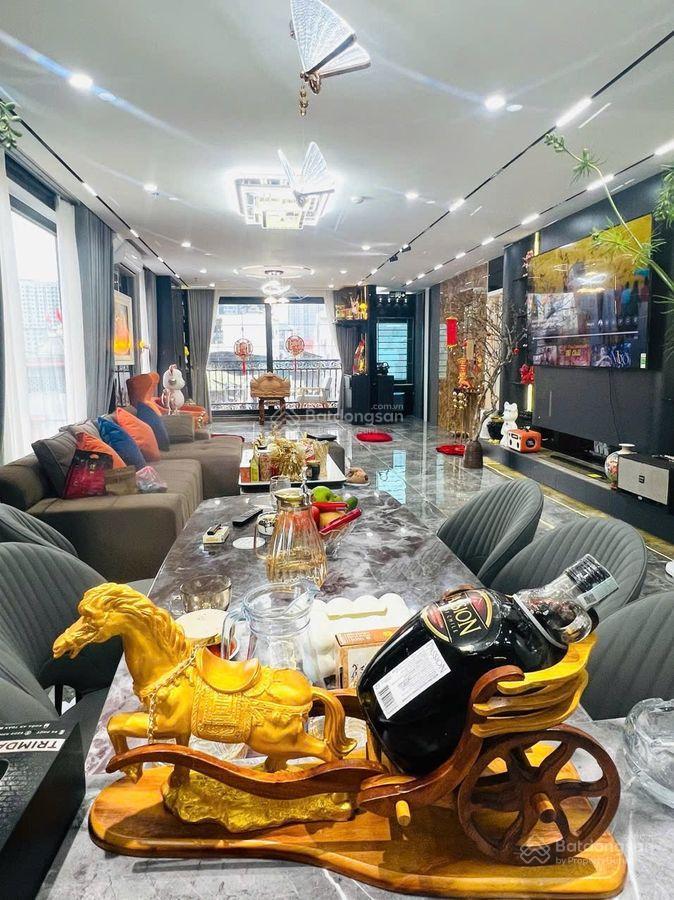 Khẩn cấp bán nhà mặt phố huế 192m² 7m mặt tiền, vỉa hè đá bóng, vip hai bà trưng 148 tỷ.