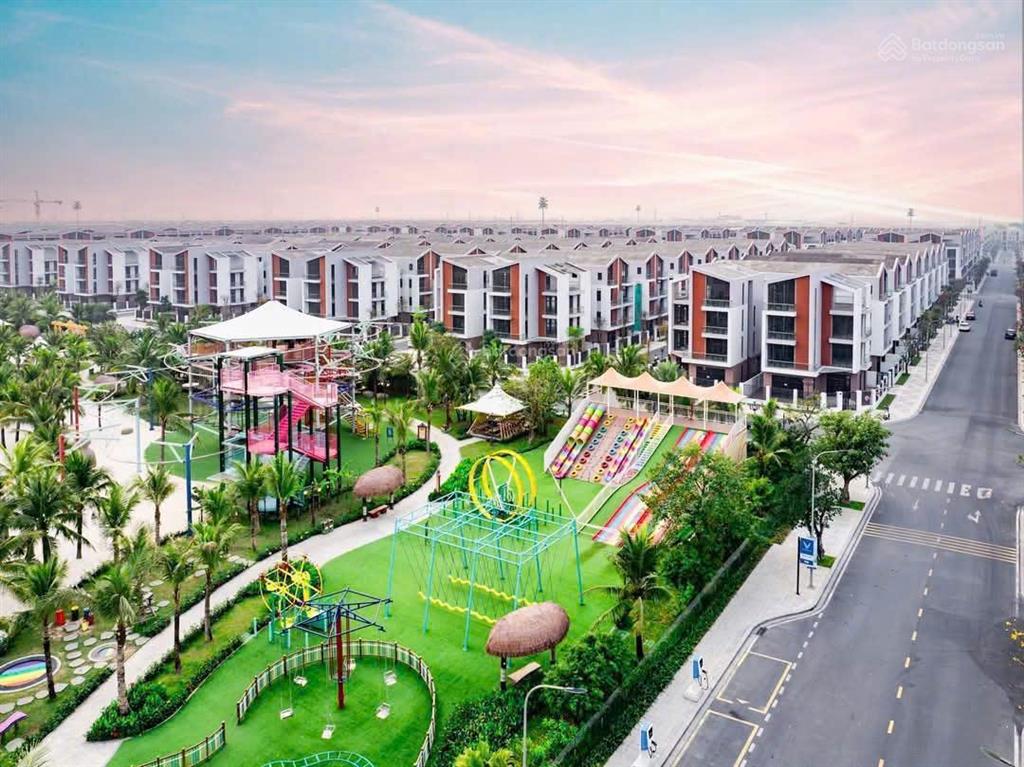 Giảm giá sốc! bán gấp biệt thự tứ lập ocean park 3, dt 120m2x4tx8m cạnh biển, giá chỉ 16.5 tỷ