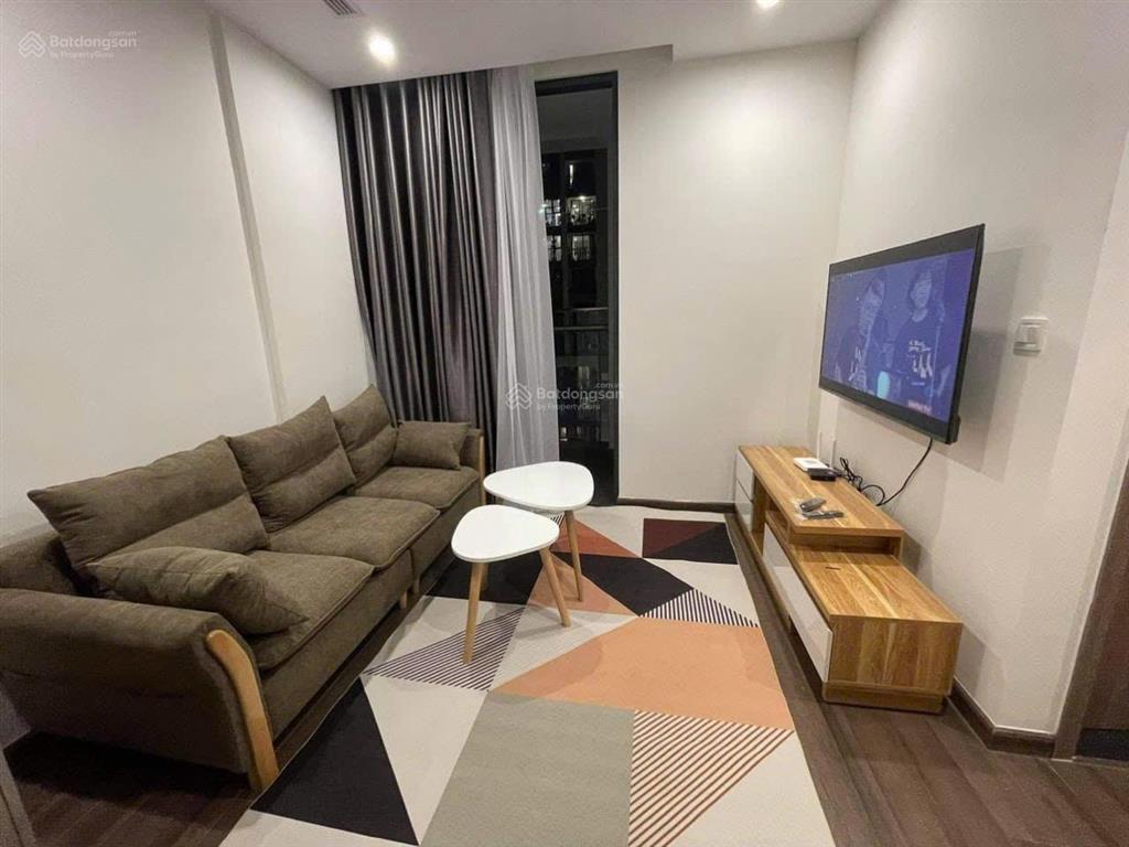 Em cần bán căn 1pn1vs full đầy đủ đồ, dt 40m2, giá 4,2 tỷ tại vinhomes symphony long biên, hà nội