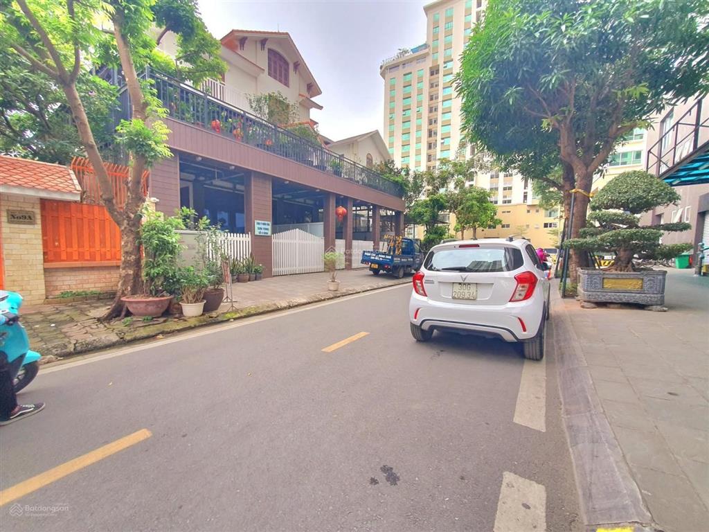 Chính chủ bác hưng cần bán biệt thự 310m, kđt dịch vọng cầu giấy, hướng đông nam mát mẻ. 91,9 tỷ