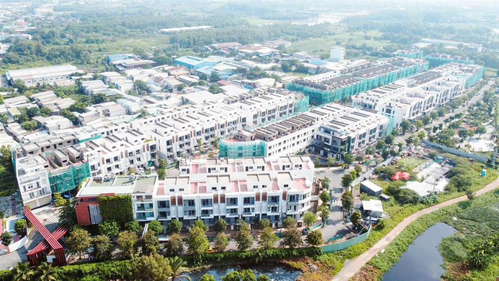 Bán nhà phố the meadow bình chánh thanh toán chỉ 20% (2,14 tỷ) nhận nhà, còn lại trả chậm 36 tháng.