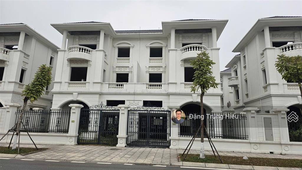 Bt vườn cam giá tốt khu 200m² mặt tiền 10m khu compound sịn đường 20m chỉ 32 tỷ sđcc