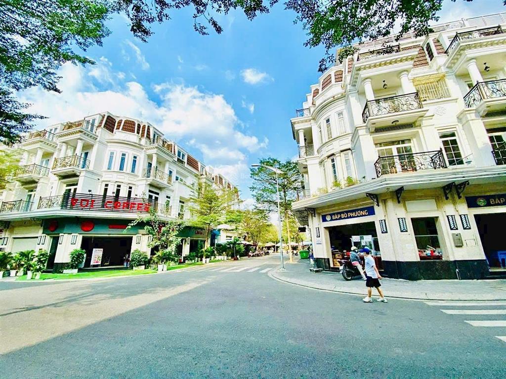 Bán nhanh căn nhà phố cityland center hill 5x20 1 trệt 4 lầu giá 20tỷ