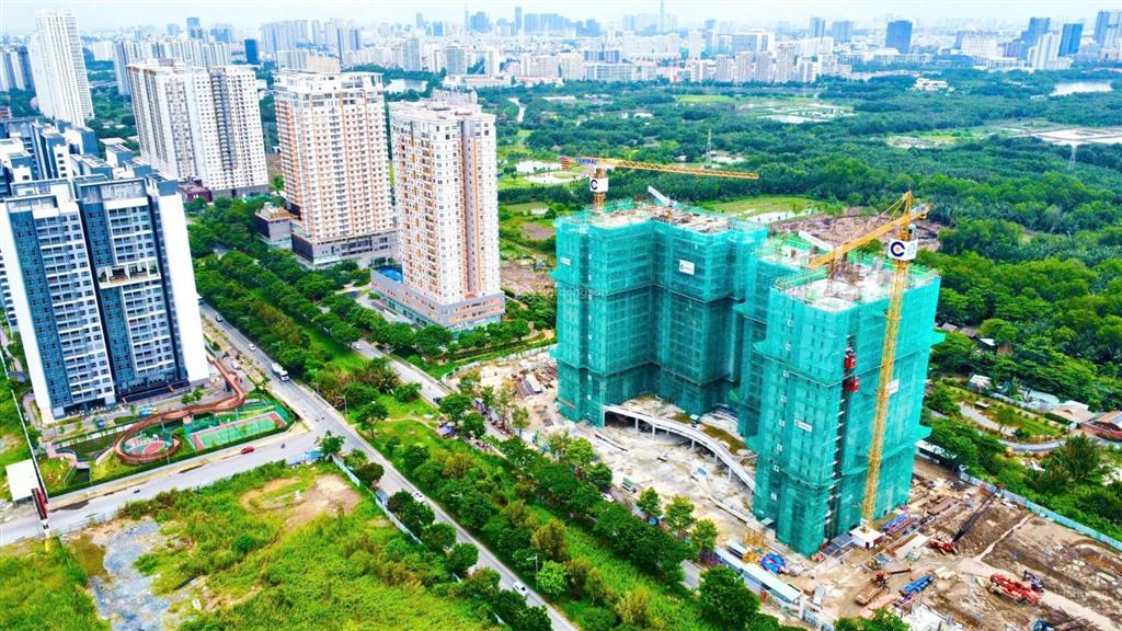 Bán căn hộ penthouse essensia sky, 20,5 tỷ, 244 m2, đẹp, nhiều tiện ích cao cấp