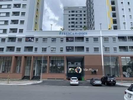 Bán căn hộ 2pn 2wc 70m2 tầng cao view landmark 81, nhà có đầy đủ nội thất vào ở ngay 0939 415 ***