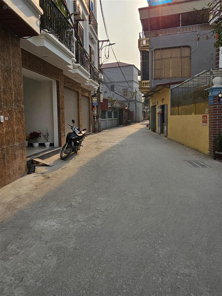 10.35 tỷ. chia lô xây ccmn. ô đất 90m2. mặt tiền 6m. lô góc. đường 3m. đường di ái di trạch