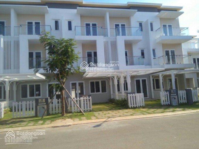 Bán gấp căn nhà 100m², view công viên hồ cảnh quan, 1t 2l, sổ hồng, 11,5 tỷ, an ninh