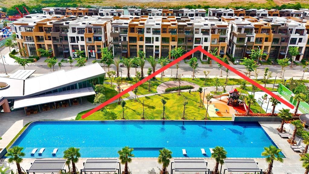 The 9 stellars bán căn villa view "hoa hậu" trực diện hồ bơi & clubhouse 31.5 tỷ all in