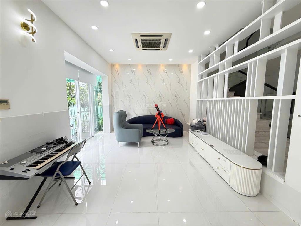 Bán nhanh villa hưng thái, pmh, 7x18m, giá tốt 32.9 tỷ 0938 602 *** nhân