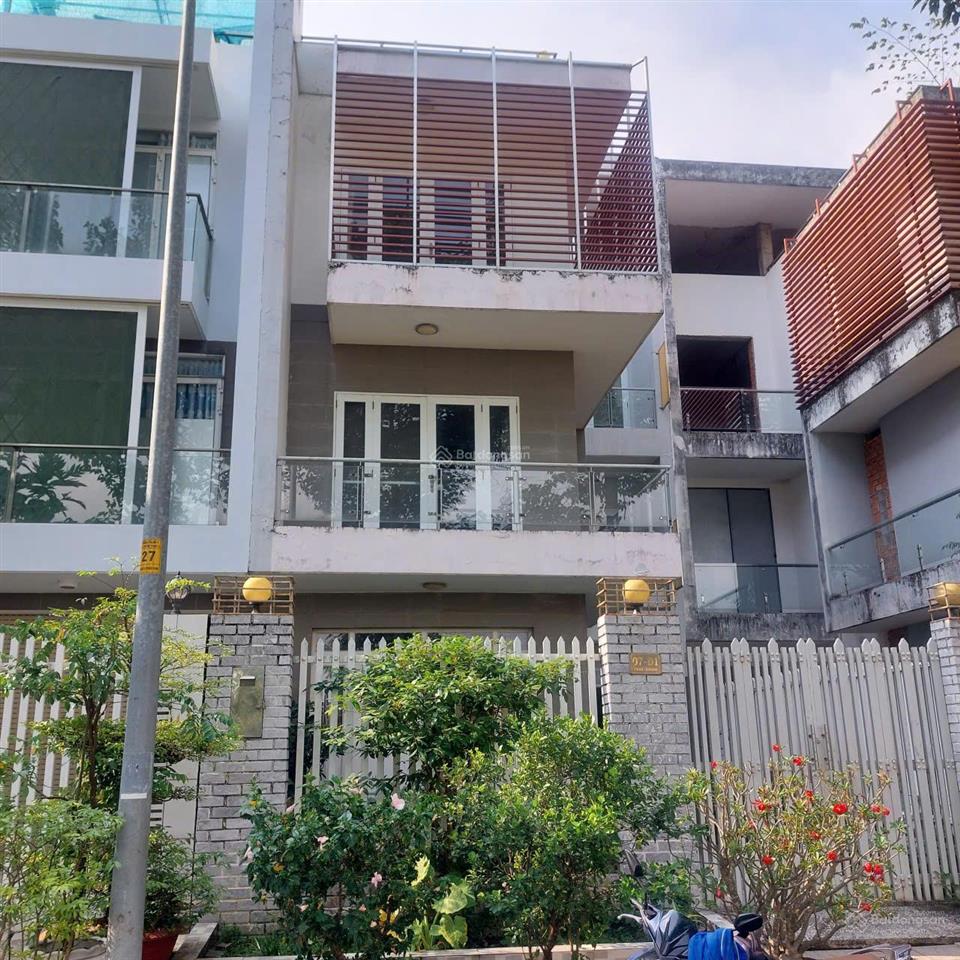 Bán căn nhà khu bcr tam đa quận 9. dt 7x24.5m. kết cấu 1 trệt 2 lầu 4pn 5wc. sổ hồng. giá 8 tỷ 790.