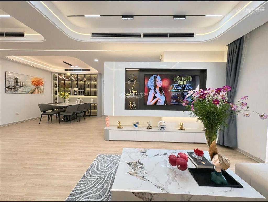 Mới ra cần tiền cứu công ty bán gấp 120m2 9.5 tỷ 0978 025 ***