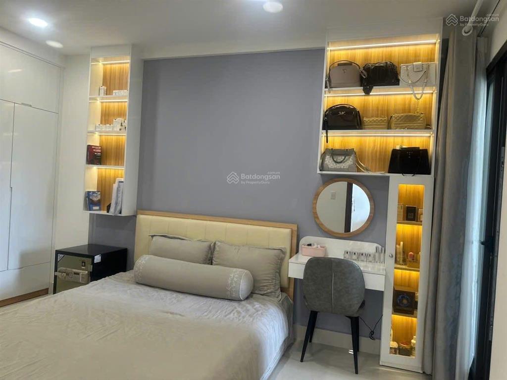 ( bán gấp ) căn hộ gần sân bay, cv / 50m²/2pn/ shr /vay 80%/full nội thất /cho thuê 15tr/tháng