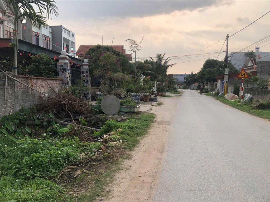 Chính chủ bán đất trung tâm cộng hoà, chí linh, hải dương, 3100m2 mt 30m đường nhựa 6m chỉ 11,5tỷ
