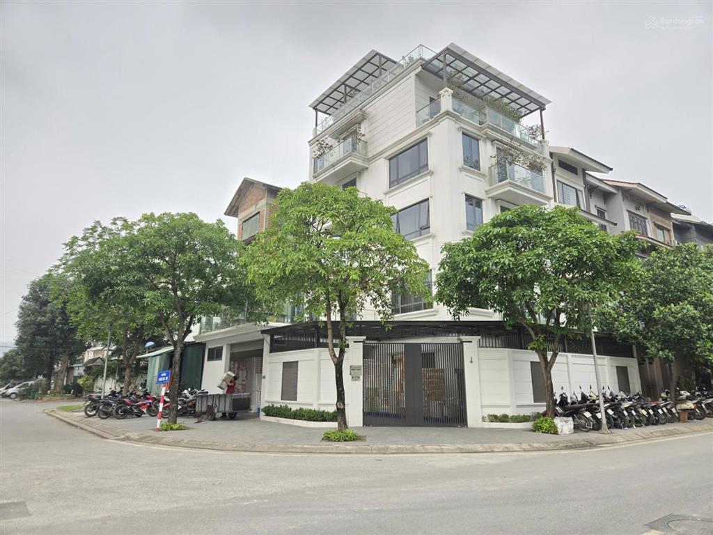 Chính chủ cần bán gấp nhà liền kề 100m² khu đô thị tasco xuân phương foresa giá 19,9 tỷ.