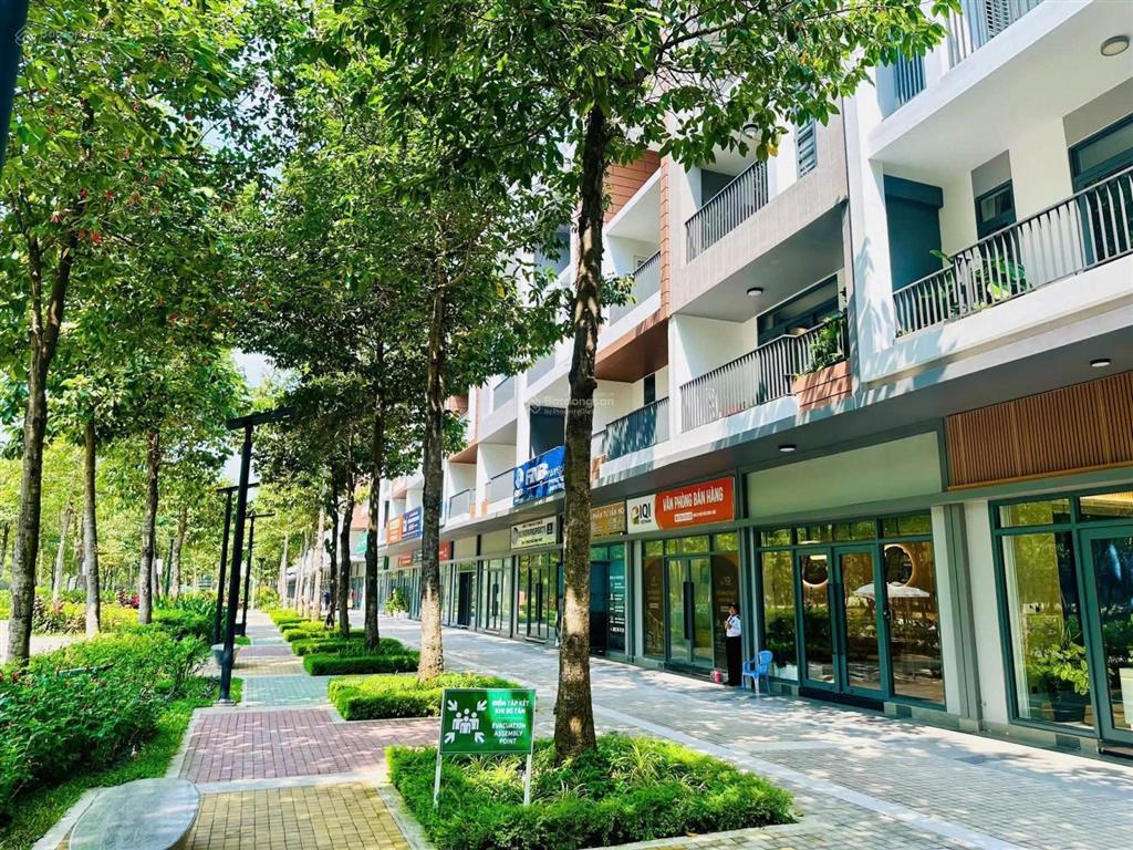 Bán nhà liền kề ngay vòng xoay thành phố mới bình dương nhận nhà ngay trả dài 60 tháng không vay