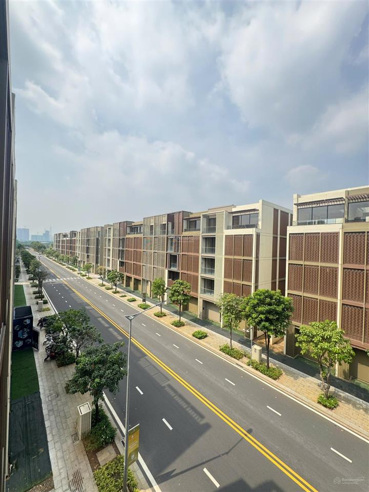Cần bán gấp nhà phố global city soho đường lớn thông thoáng giá chỉ 36 tỷ