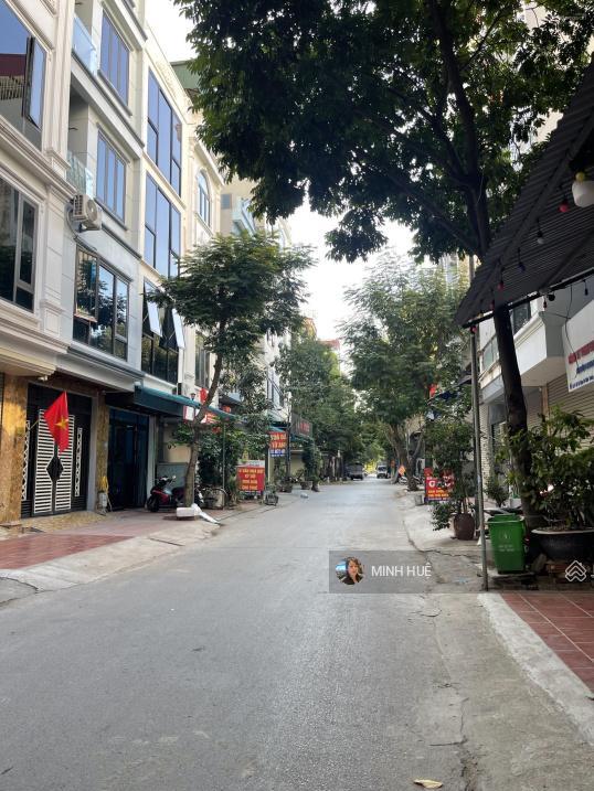 Rẻ nhất! giảm chào 1 tỷ đg mậu lương hà đông 65m2 mt 5.5m đường 12m, view vườn hoa, 12 tỷ tl
