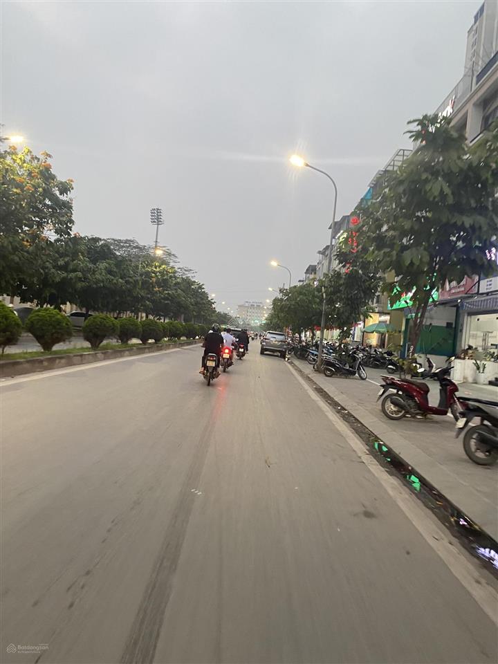 Cần bán lk iec tứ hiệp, vị trí nhà đẹp, vỉa hè rộng ô tô tránh, tiện ở vp, kd, 59m, 5 tầng, mt 5m