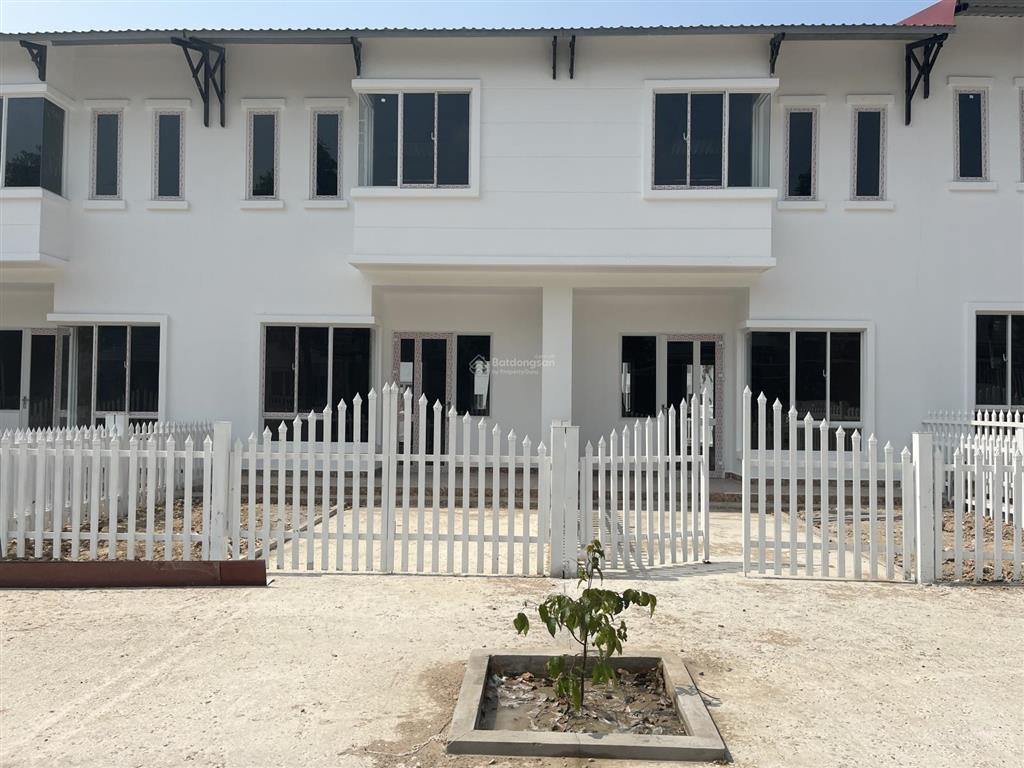 Nhà phố liền kế dta hiện trạng thô, trục đường 30m hoàn thiện để ở, cho thuê 5 triệu 8 triệu/th