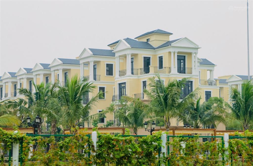 Tứ lập giá tốt đảo dừa 15,5 tỷ hiếm có tháng 7, chỉ cách 1 dãy ra sông và công viên, 0946 455 ***