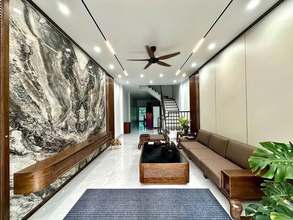 Bán nhà mặt phố Lương Thế Vinh, khu Đông Nam Cường, TP HD, 72m2, mt 4m, 3 tầng, 7.x tỷ
