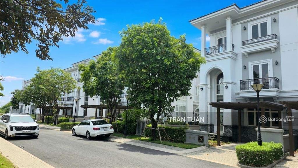 Sol villas vị thế độc tôn trực diện công viên trung tâm.