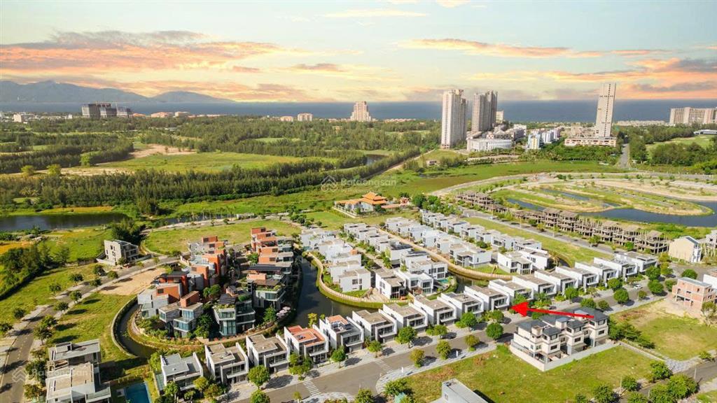Bán gấp villa ven biển regal victoria đà nẵng dt 380m² giá chỉ 17,8 tỷ sổ hồng lâu dài