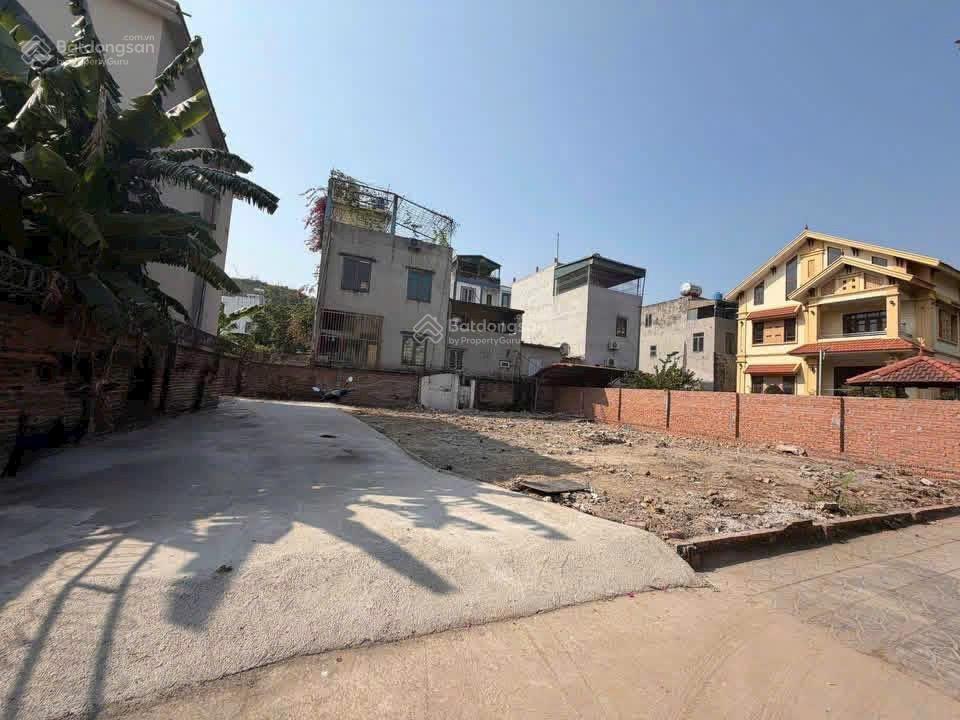 Cần bán ô góc ngõ 19 bãi muối, giá rẻ nhất thị trượng