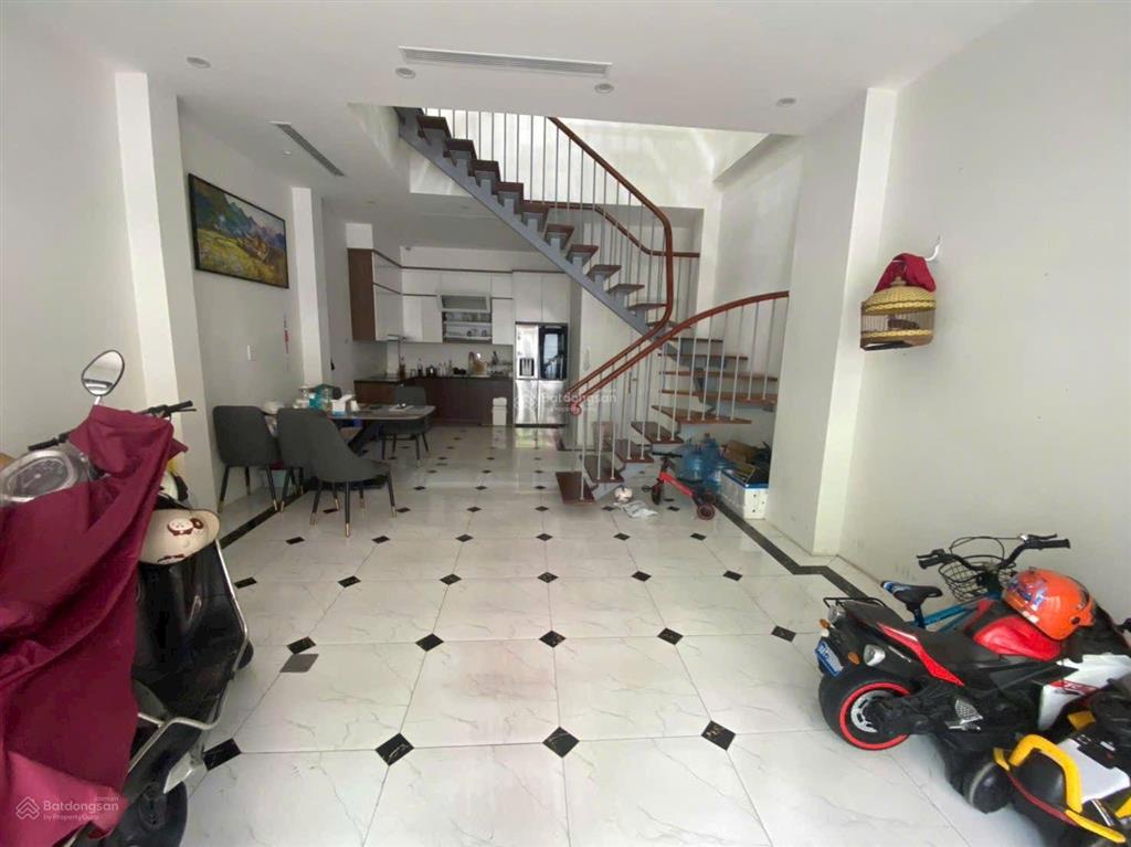 Giảm 2 tỷ bán nhanh liền kề mỗ lao nhà đẹp ở ngay. dt 50m2, 5 tầng, mặt tiền 5m alo 0946 863 ***