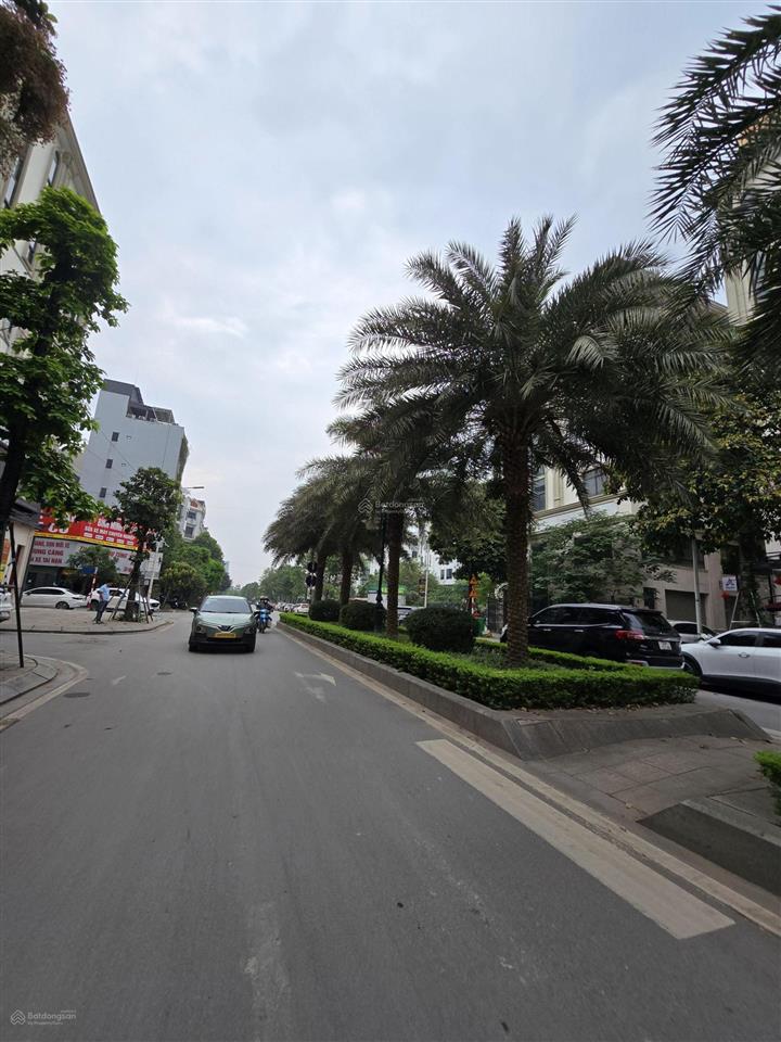 Lô góc 3 mt đường 30m kinh doanh đỉnh 63m, 3 mặt tiền thoáng đường 30m, lưu lượng lớn sẵn gpxd