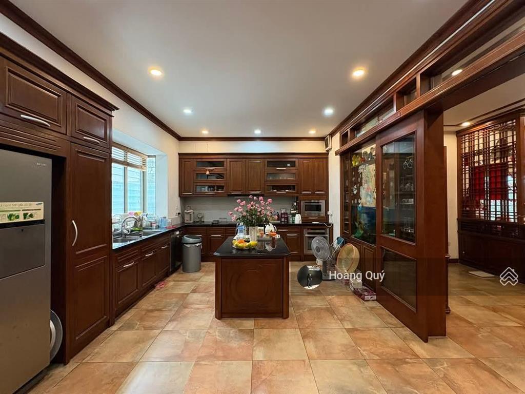 Biệt thự nhà vườn kđt trung văn 131m²*5 tầng. vỉa hè rộng, gần khuôn viên, vị trí đẹp giá 32.5 tỷ