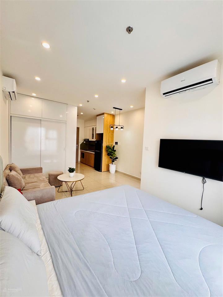 Studio toà s301 vinhomes smart city, 28m2, 2 tỷ 030 (hai tỷ không trăm ba mươi triệu), đủ nội thất!